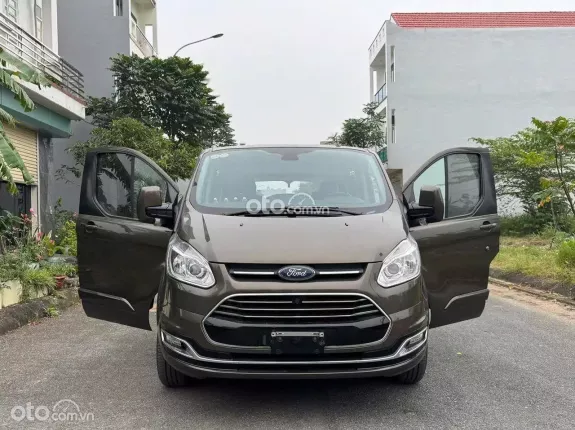 Ford Tourneo Titanium 2019 - Xe cực đẹp, chủ đi giữ gìn