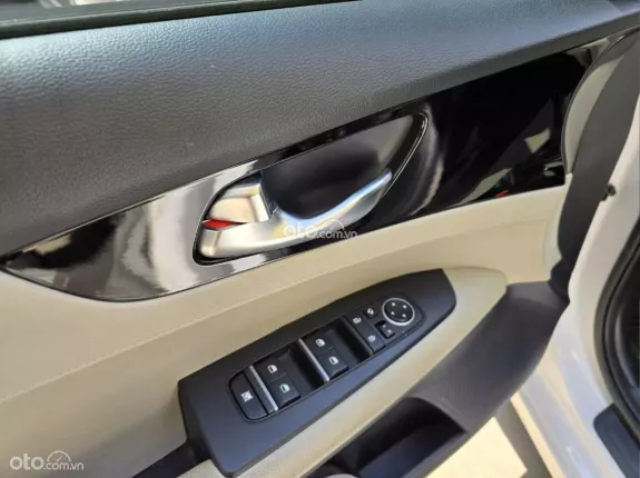 Kia K3 1.6 Luxury 2023 - Phiên bản 1.6 Luxury, đầy đủ tiện nghi hiện đại