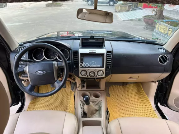 Ford Everest 2.5 MT 2010 - SUV 7 chỗ máy dầu cực khỏe, đàm chắc rộng thoáng