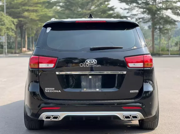 Kia Sedona 2.2 DAT 2018 - Do chỉ 140.000 km, gầm bệ chắc, vận hành êm