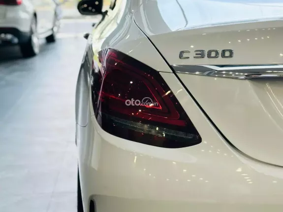 Mercedes-Benz C300 AMG 2021 - XE HOT CÓ SẴN GIAO NGAY!!