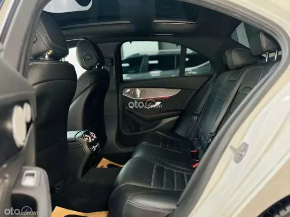 Mercedes-Benz C300 AMG 2021 - XE HOT CÓ SẴN GIAO NGAY!!