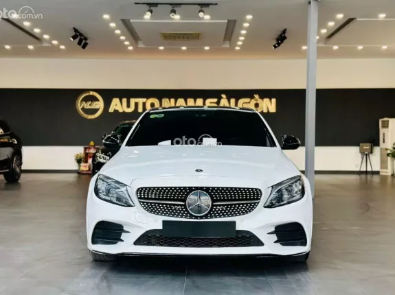 Mercedes-Benz C300 AMG 2021 - XE HOT CÓ SẴN GIAO NGAY!!