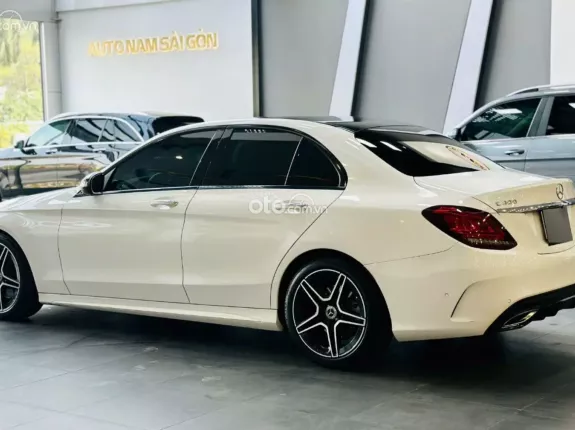 Mercedes-Benz C300 AMG 2021 - XE HOT CÓ SẴN GIAO NGAY!!