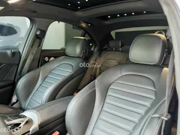 Mercedes-Benz C300 AMG 2021 - XE HOT CÓ SẴN GIAO NGAY!!