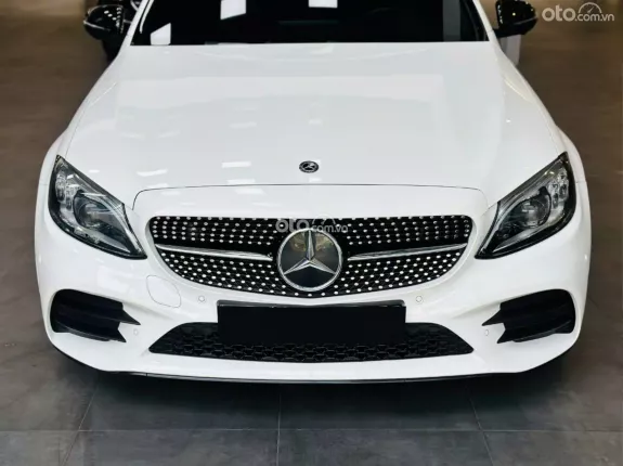 Mercedes-Benz C300 AMG 2021 - XE HOT CÓ SẴN GIAO NGAY!!