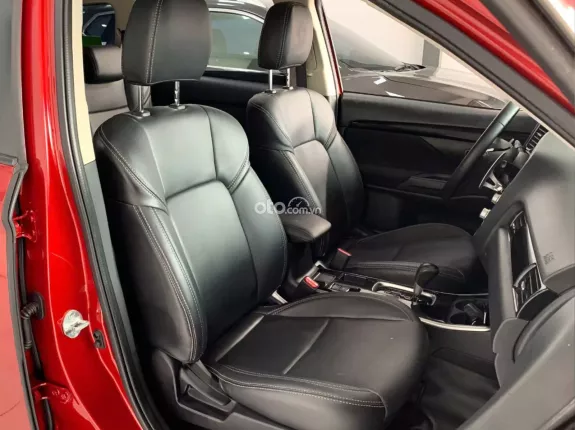 Mitsubishi Outlander 2.0 CVT 2021 - Giá rẻ cần bán gấp