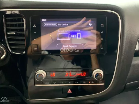 Mitsubishi Outlander 2.0 CVT 2021 - Giá rẻ cần bán gấp