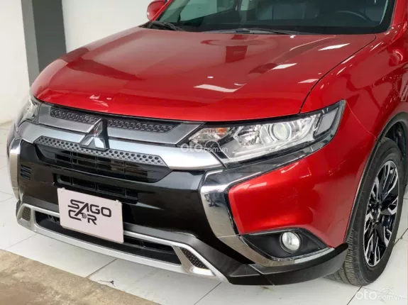 Mitsubishi Outlander 2.0 CVT 2021 - Giá rẻ cần bán gấp