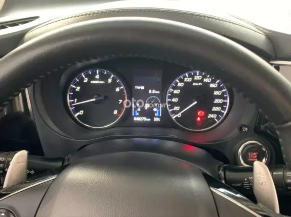 Mitsubishi Outlander 2.0 CVT 2021 - Giá rẻ cần bán gấp