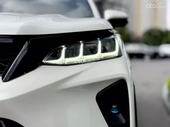 Toyota Fortuner 2.4 AT 4x2 Legender 2021 - Odo 7v km cực đẹp