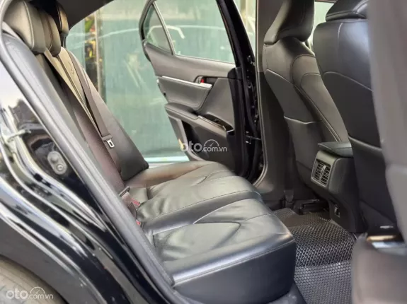 Toyota Camry 2.0G 2020 - Odo 8v cực chất