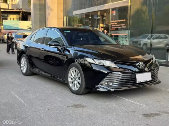Toyota Camry 2.0G 2020 - Odo 8v cực chất