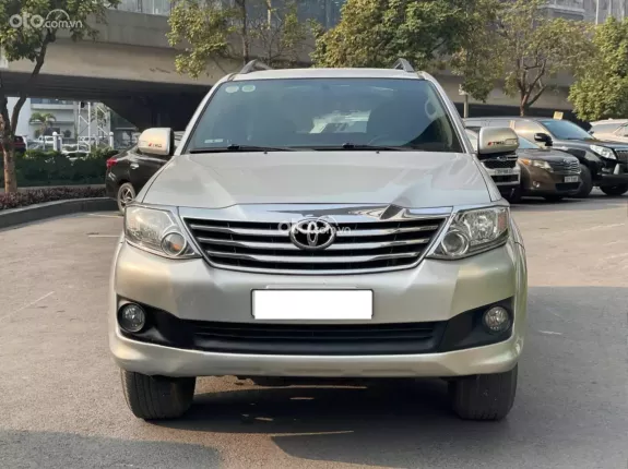 Toyota Fortuner 2.7V 2012 - Odo 14v km zin cực đẹp