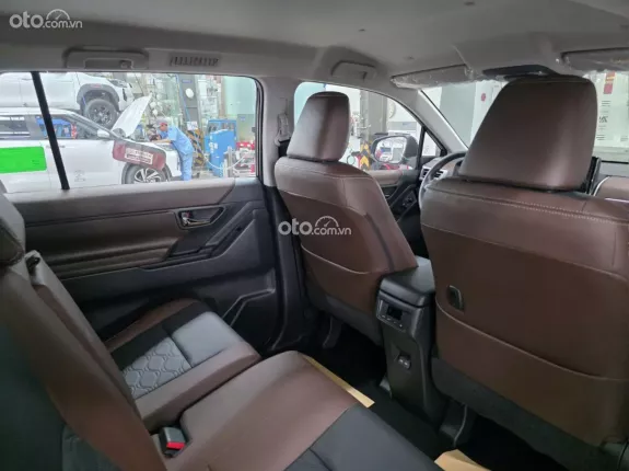 Toyota Innova Cross 2026 - Phiên bản 2.0G mới chi phí đầu tư bán đầu tiết kiệm