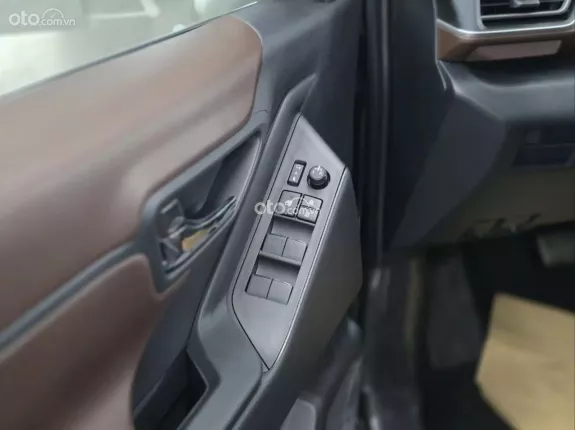 Toyota Innova Cross 2026 - Phiên bản 2.0G mới chi phí đầu tư bán đầu tiết kiệm