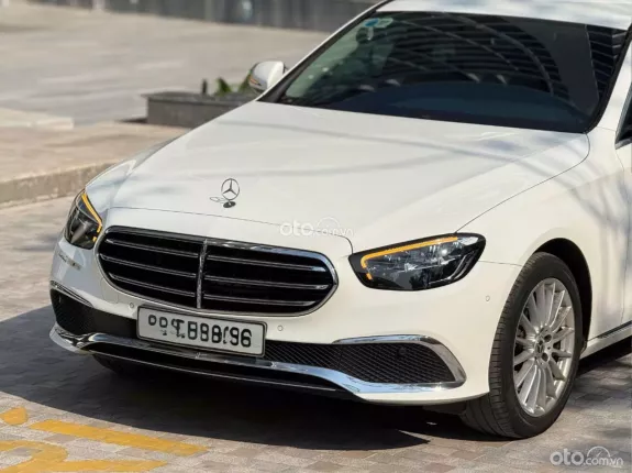 Mercedes-Benz E200 Exclusive 2021 - Phiên bản cao cấp giá cực tốt