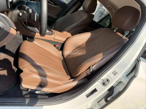 Mercedes-Benz E200 Exclusive 2021 - Phiên bản cao cấp giá cực tốt
