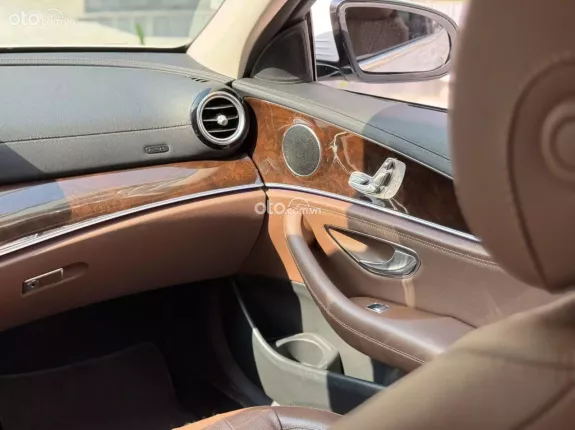Mercedes-Benz E200 Exclusive 2021 - Phiên bản cao cấp giá cực tốt