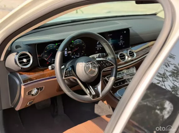 Mercedes-Benz E200 Exclusive 2021 - Phiên bản cao cấp giá cực tốt