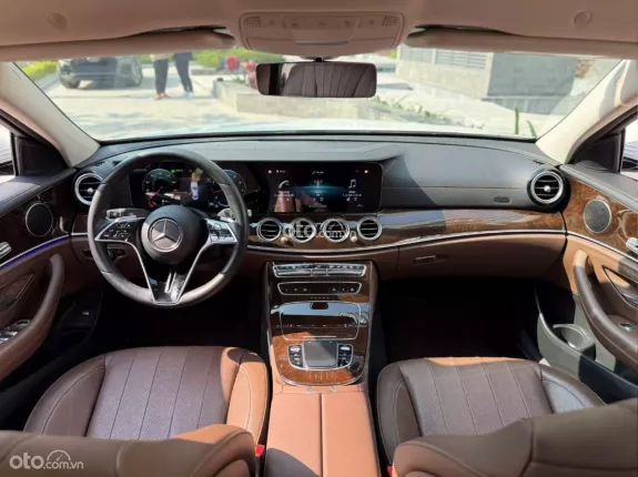 Mercedes-Benz E200 Exclusive 2021 - Phiên bản cao cấp giá cực tốt