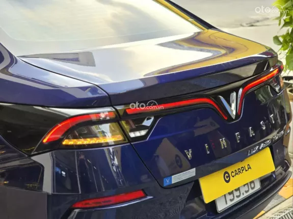 VinFast LUX A2.0 Tiêu chuẩn 2022 - Sedan hạng D rộng rãi, giá hợp lý dưới 600 triệu