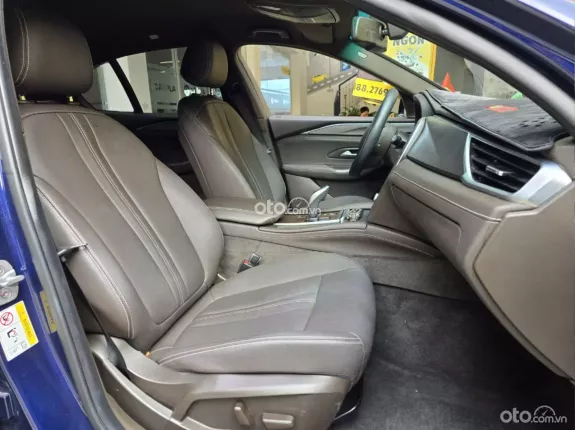 VinFast LUX A2.0 Tiêu chuẩn 2022 - Sedan hạng D rộng rãi, giá hợp lý dưới 600 triệu