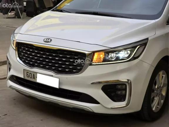Kia Sedona 2.2 Luxury 2021 - Xe 7 chỗ rộng rãi, máy dầu bền bỉ, tiết kiệm nhiên liệu
