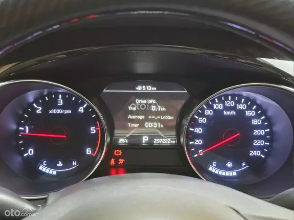 Kia Sedona 2.2 Luxury 2021 - Xe 7 chỗ rộng rãi, máy dầu bền bỉ, tiết kiệm nhiên liệu