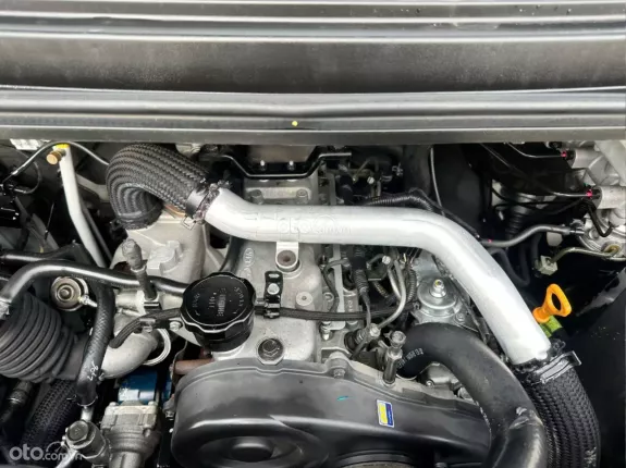 Hyundai Grand Starex 2.5 MT 2016 - Bán Starex tải van 6 chỗ, tải 670kg đời 2016, máy dầu, số sàn, nhập khẩu Hàn Quốc