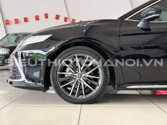 Toyota Camry 2.0Q 2022 - Xe zin nguyên bản theo hãng