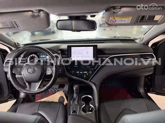 Toyota Camry 2.0Q 2022 - Xe zin nguyên bản theo hãng