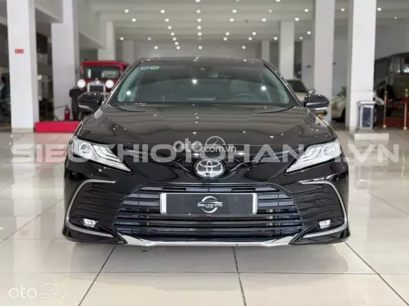 Toyota Camry 2.0Q 2022 - Xe zin nguyên bản theo hãng