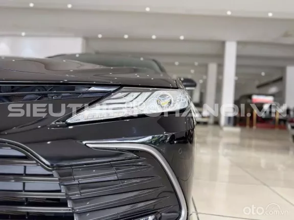 Toyota Camry 2.0Q 2022 - Xe zin nguyên bản theo hãng