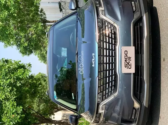 Kia Carnival 2.2D Signature 2021 - Giá rẻ cần bán gấp