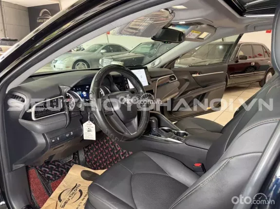 Toyota Camry 2.0Q 2022 - Xe zin nguyên bản theo hãng