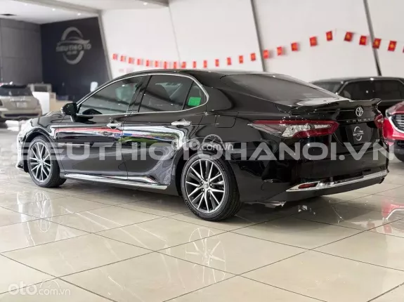 Toyota Camry 2.0Q 2022 - Xe zin nguyên bản theo hãng