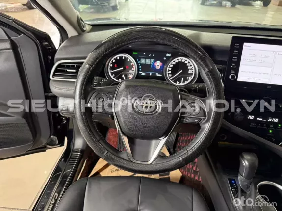 Toyota Camry 2.0Q 2022 - Xe zin nguyên bản theo hãng