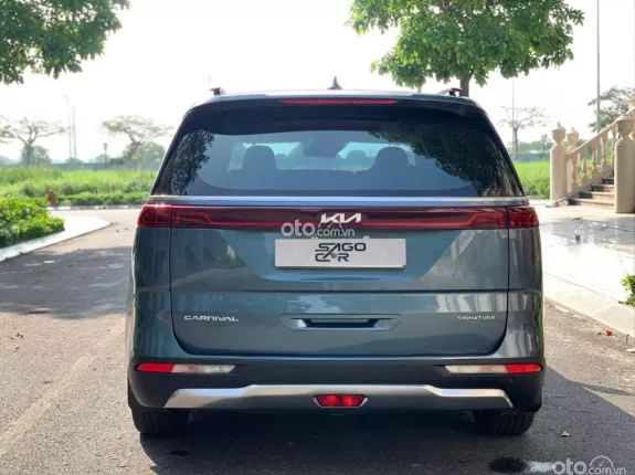 Kia Carnival 2.2D Signature 2021 - Giá rẻ cần bán gấp