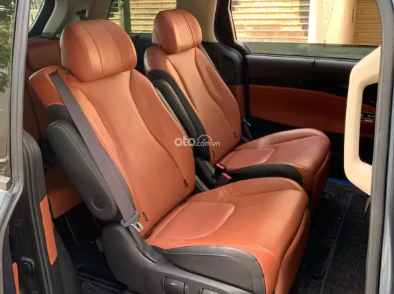 Kia Carnival 2.2D Signature 2021 - Giá rẻ cần bán gấp