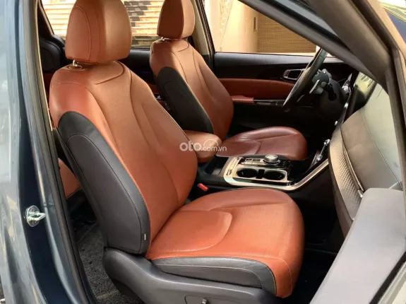 Kia Carnival 2.2D Signature 2021 - Giá rẻ cần bán gấp