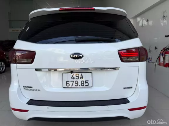 Kia Sedona 2.2 DAT 2015 - Xe như mới