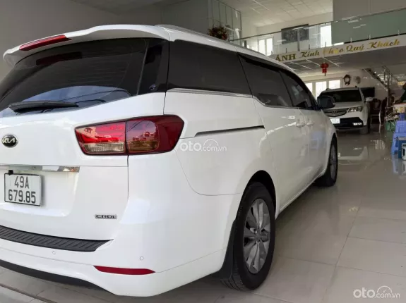Kia Sedona 2.2 DAT 2015 - Xe như mới