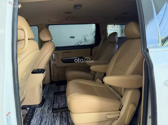 Kia Sedona 2.2 DAT 2015 - Xe như mới