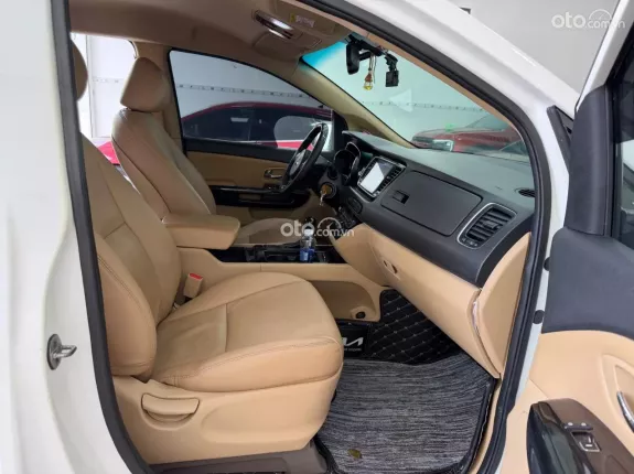 Kia Sedona 2.2 DAT 2015 - Xe như mới