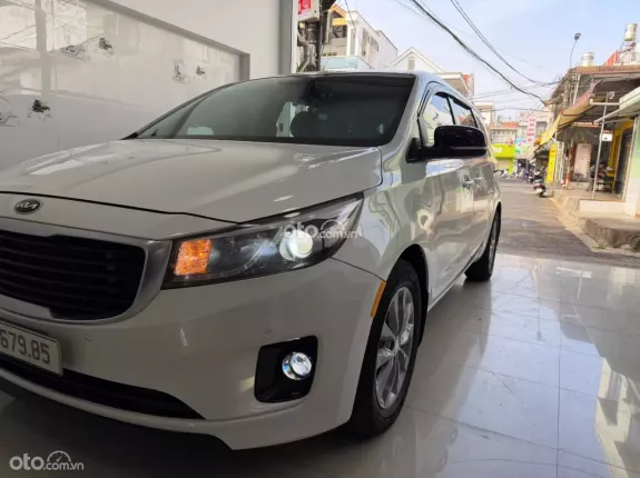 Kia Sedona 2.2 DAT 2015 - Xe như mới
