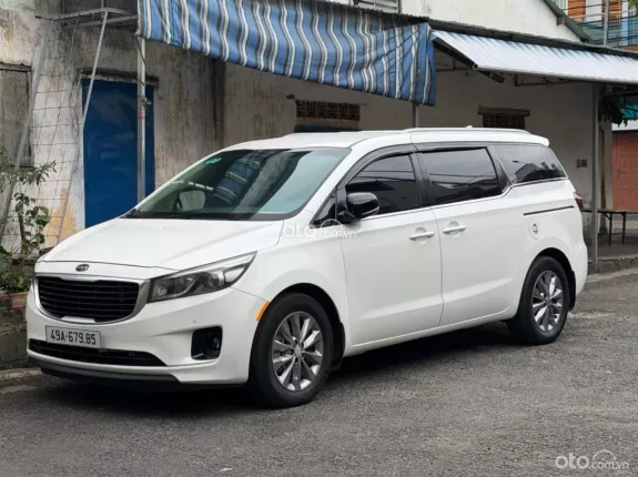 Kia Sedona 2.2 DAT 2015 - Xe như mới