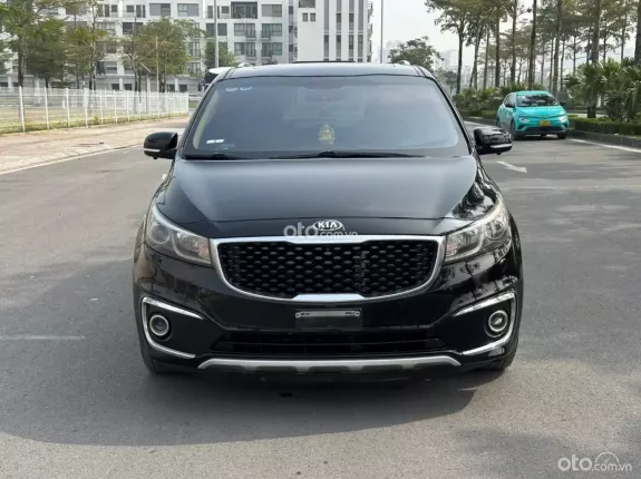 Kia Sedona 2.2 DATH 2017 - Chạy 12 vạn ko qua kinh doanh rất mới