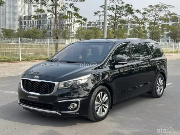 Kia Sedona 2.2 DATH 2017 - Chạy 12 vạn ko qua kinh doanh rất mới