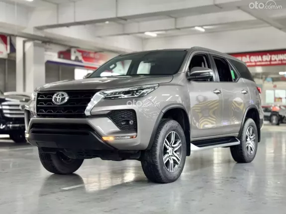 Toyota Fortuner 2.4G 4x2 AT  2023 - Odo 6.6v cực đẹp